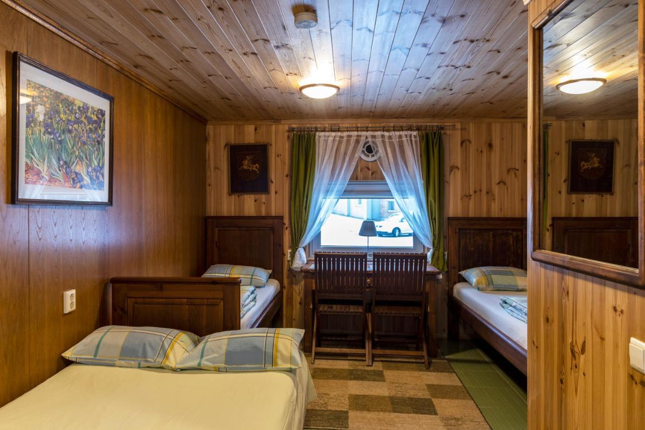 Maple House - Sodyba Tarp Klevu Утена Екстер'єр фото